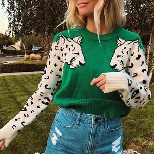WILD WHITE LEOPARD COURAGEOUS SWEATER